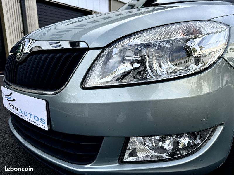 Skoda FABIA 1.2 TSI 105CH ELEGANCE2 DSG7 / 1ÈRE MAIN / REGULATEUR DE VITESSE / RADAR DE RECU (image 14)