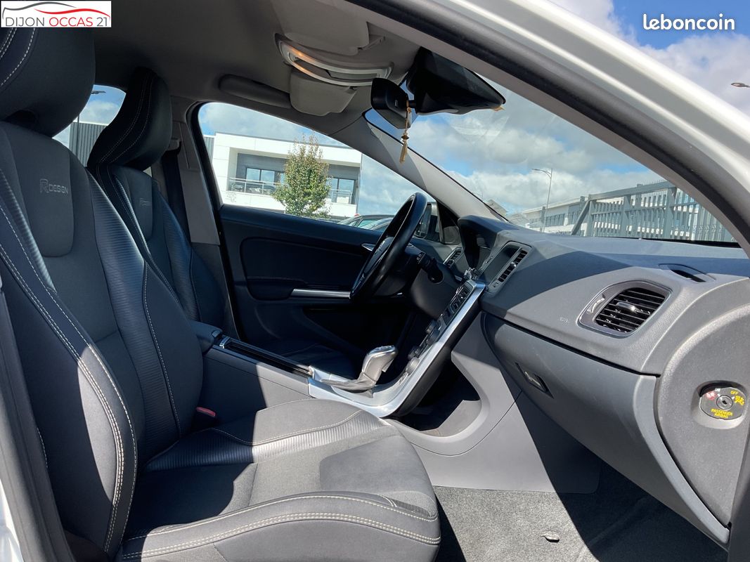 VOLVO V60 T5 240 ch R-design Powershift A (image 12)