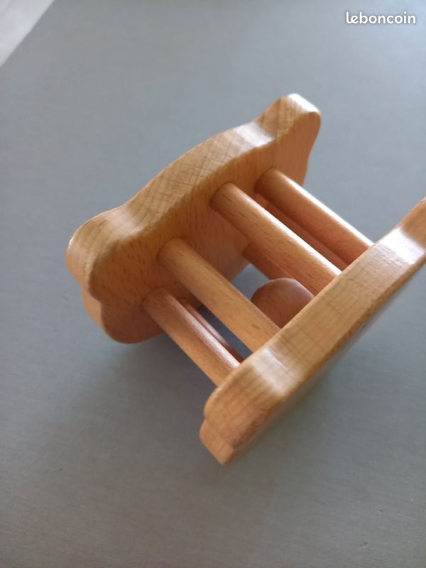 Hochet en bois (image 2)