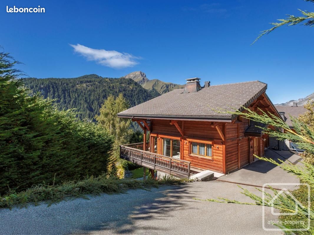 Maison 6 pièces 262 m² · à Châtel · 262 m² · 2 300 000 €