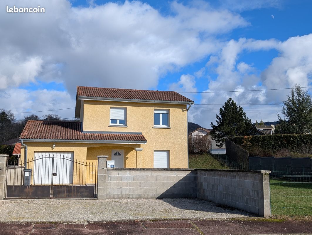 Maison 4 pièces 90 m² · à Ambérieu-en-Bugey · 90 m² · 295 000 €