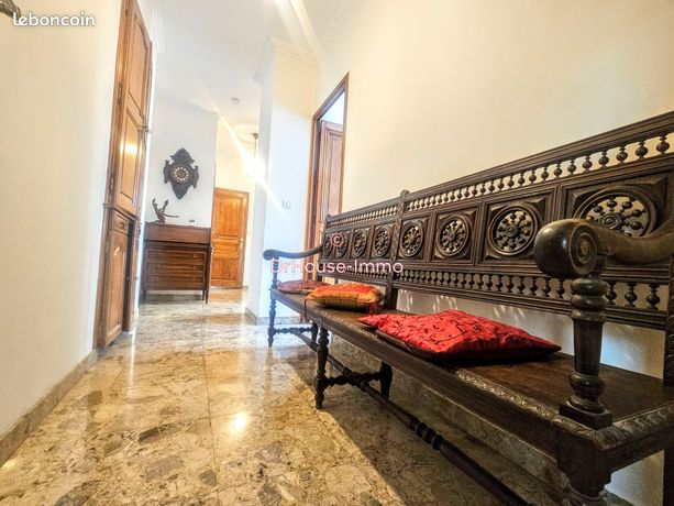 Propriété 9 pièces 286 m² — 11