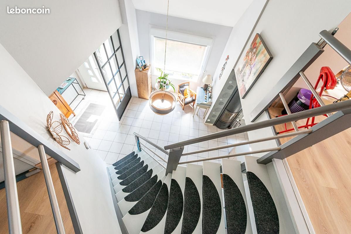 Maison 7 pièces 175 m² · à Nivelle · 175 m² · 480 000 €