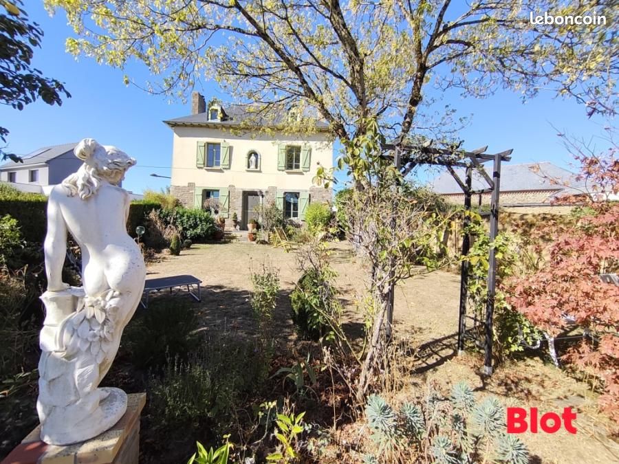 Maison 10 pièces 129 m² · à Montreuil-le-Gast · 129 m² · 377 000 €