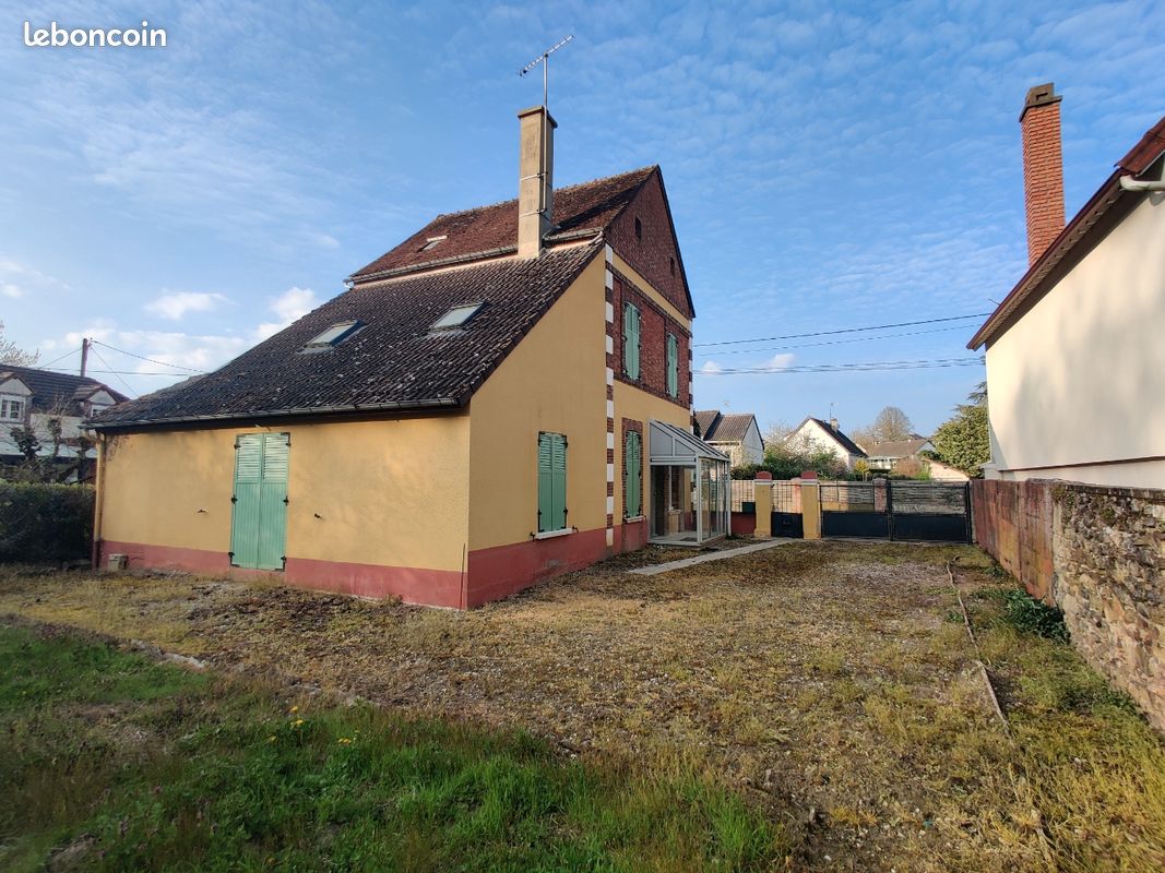 Maison 5 pièces 136 m² · à Toucy · 136 m² · 120 000 €