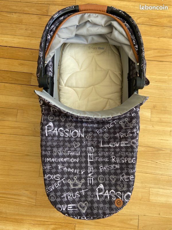 Nacelle Cybex Cot S avec matelas et accessoires (image 2)