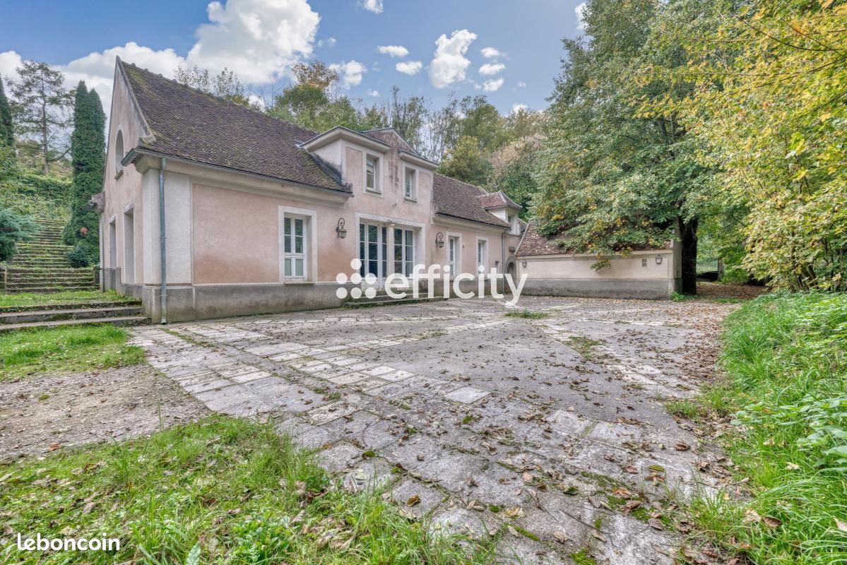 Maison 8 pièces 270 m² · à Beautheil-Saints · 270 m² · 745 000 €