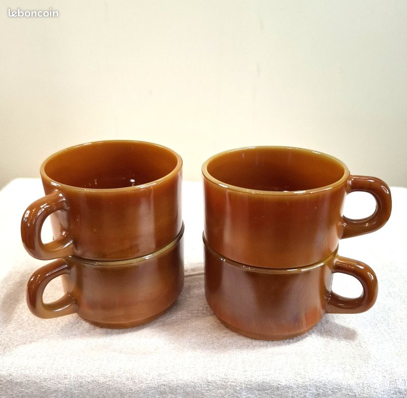 Tasses vintage Arcopal caramel (image 2)