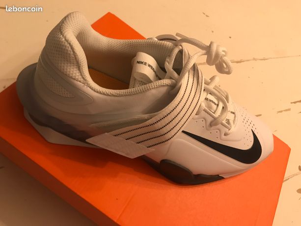Chaussures d'haltérophilie Nike Savaleos d'occasion