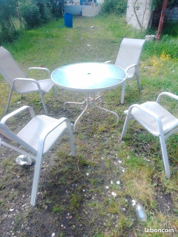 Salon de jardin avec 4 chaises tables rondes avec plateau en verre (image 2)