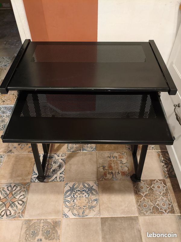 Bureau (image 2)