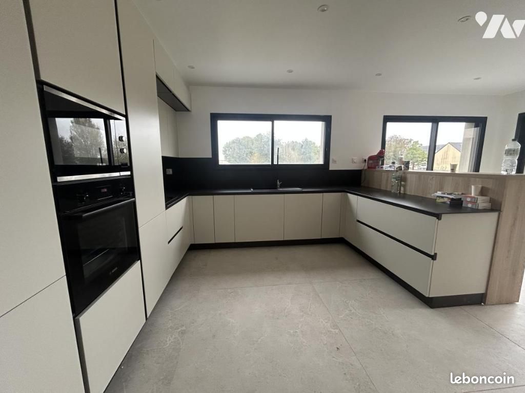 Maison 5 pièces 148 m² · à La Chapelle-des-Fougeretz · 148 m² · 1 750 €/mois