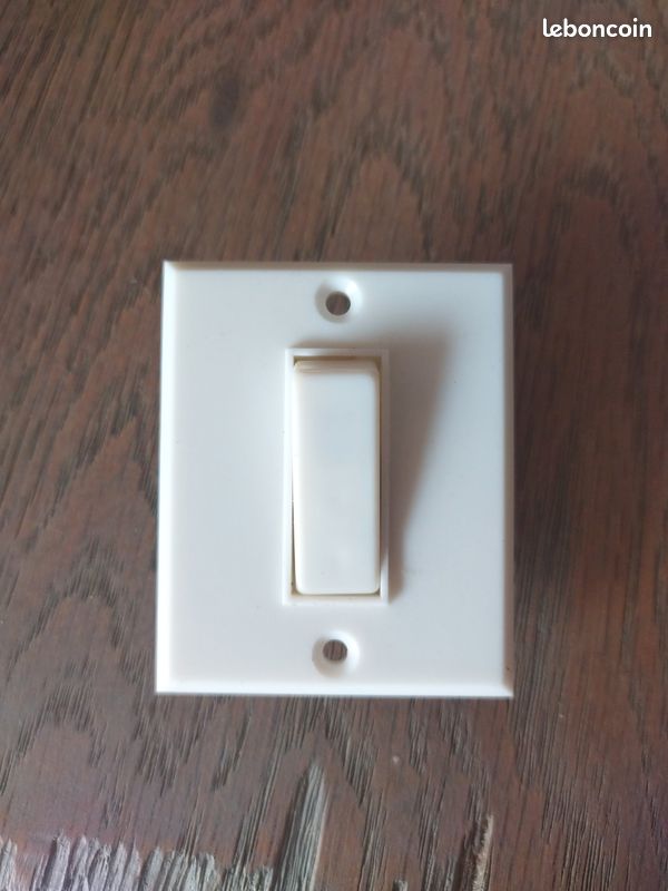 Interrupteur Va-et-vient Legrand Mistral Réf. 832 11 - Neuf Sous Emballage - Pièce Rare Avec Défaut