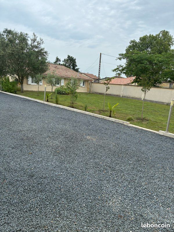 Maison 8 pièces 120 m² · à Mouliets-et-Villemartin · 120 m² · 370 000 €