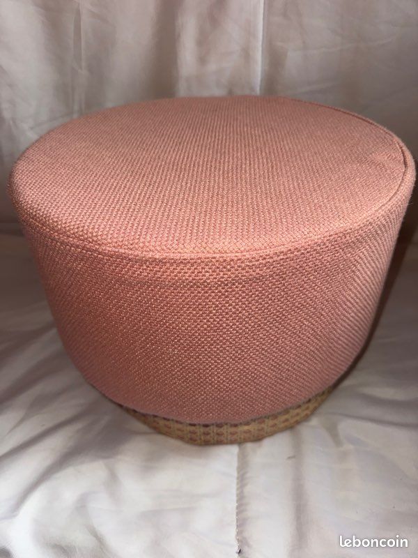 Pouf en tissu rose et rotin hauteur 26cm (image 1)