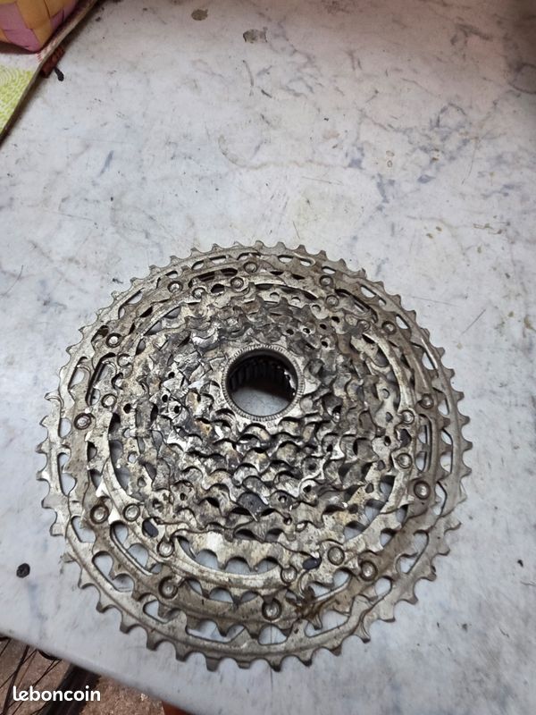 Cassette Shimano Deore CS-M6100 12 vitesses Cassette Shimano Deore CS-M6100 12 vitesses