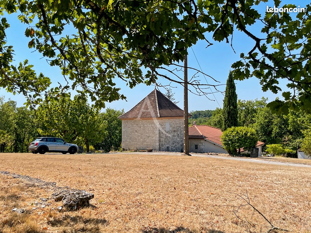 Maison 6 pièces 117 m² · à Montaigu-de-Quercy · 117 m² · 230 000 €