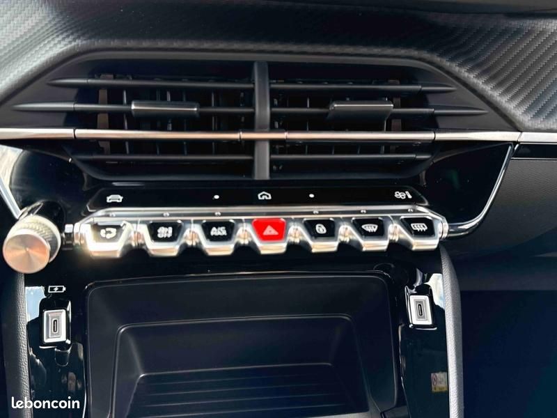 Peugeot 2008 e-2008 156ch 54 kWh Style (image 14)