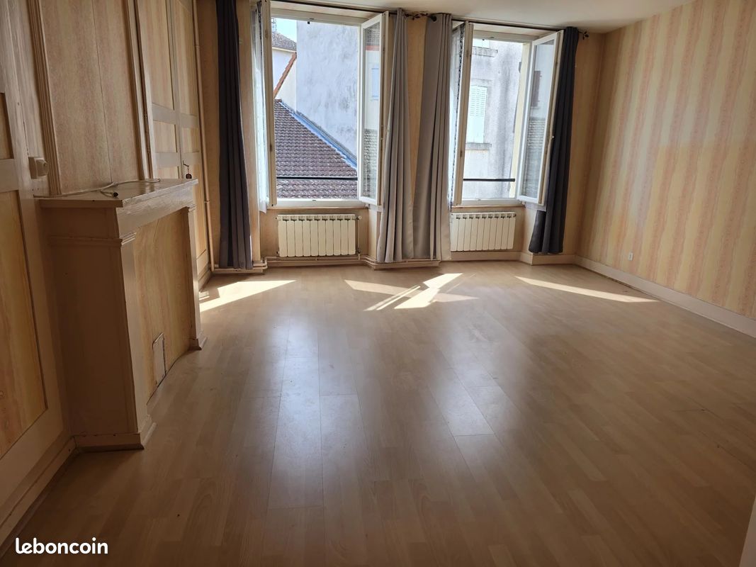 Maison 4 pièces 131 m² · à Jumeaux · 131 m² · 117 000 €