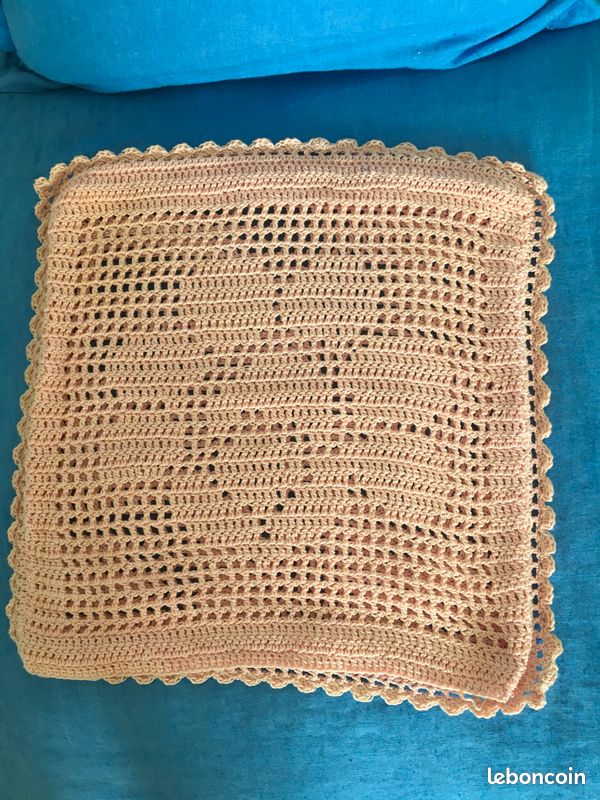 2 housses de coussins et un chemin de table crochet vintage (image 4)