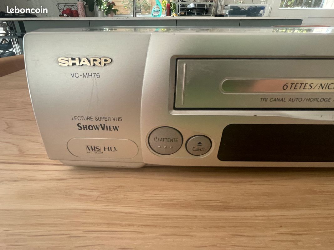 Magnétoscope Sharp VC-MH76 Super VHS (S-VHS) - 6 Têtes - Occasion
