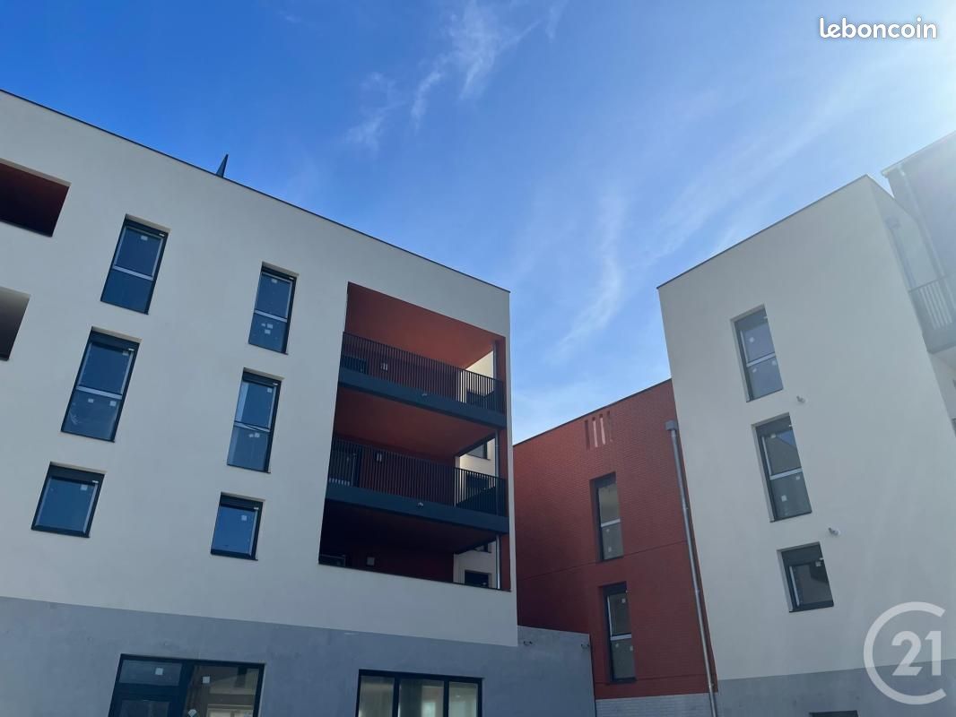 Appartement 1 pièce 38 m² · à Pont-de-Chéruy · 38 m² · 630 €