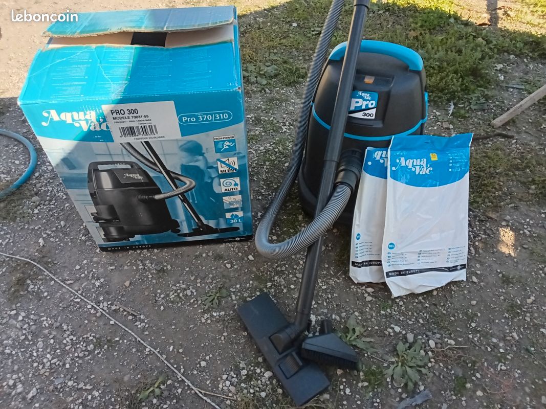 Aspirateur eau et Aqua vac 300 Marque AQUA VAC