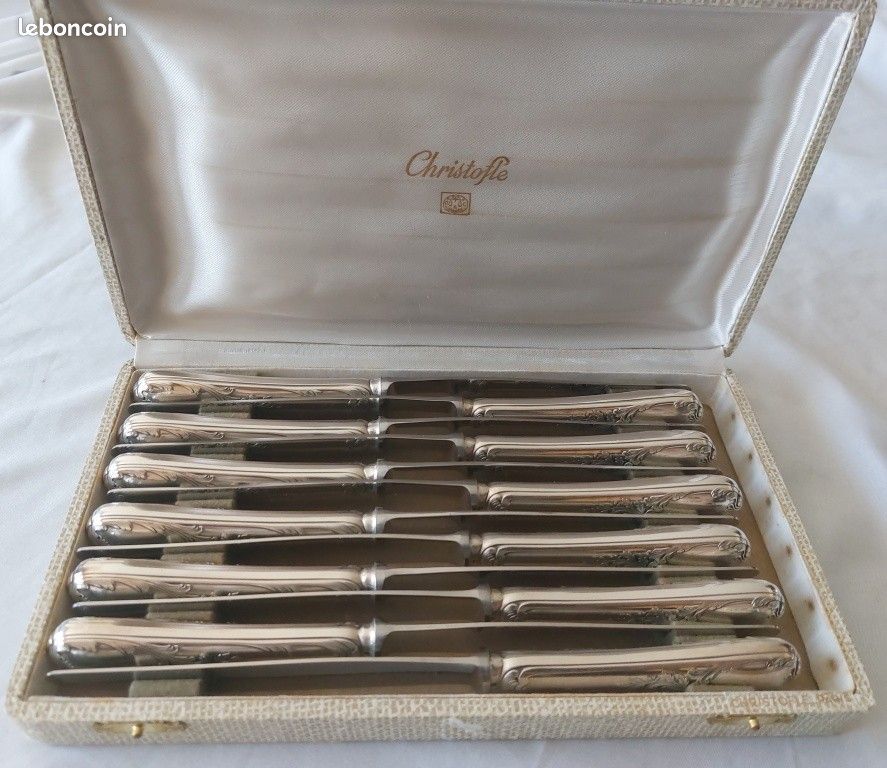 ARTS DE LA table, 2 ménagères 12 couteaux métal argenté Boulenger XXème