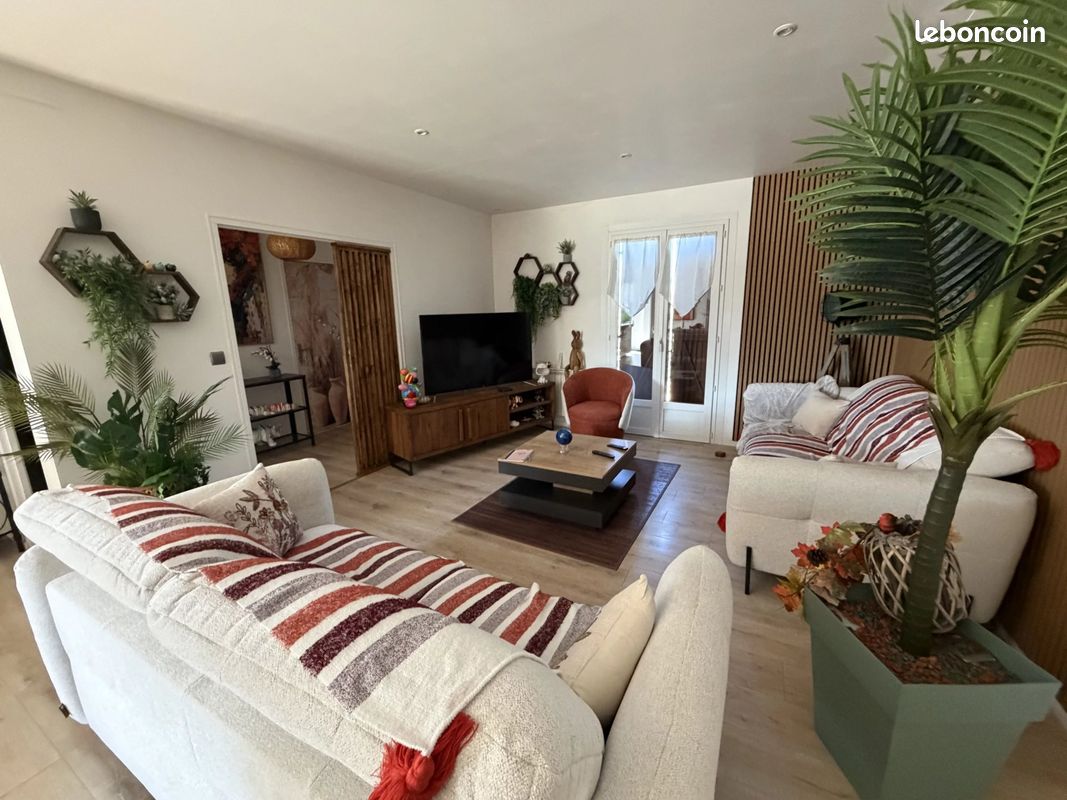Maison 7 pièces 157 m² · à Courtillers · 157 m² · 273 000 €