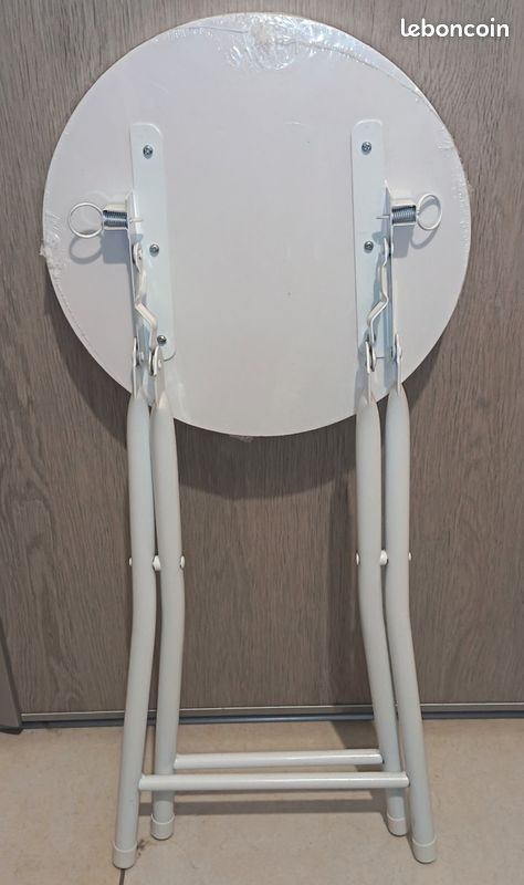 Tabouret pliant en métal (image 3)