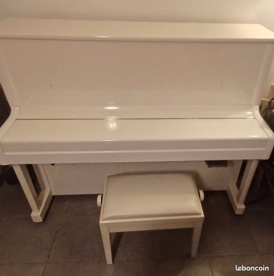 Piano Feurich 122-Universal (image 1)