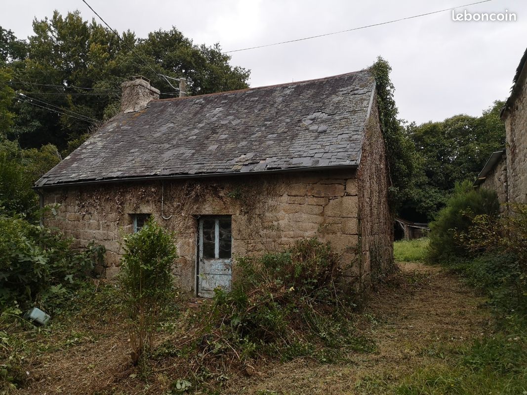Maison 1 pièce 55 m² · à Lanvénégen · 55 m² · 42 000 €