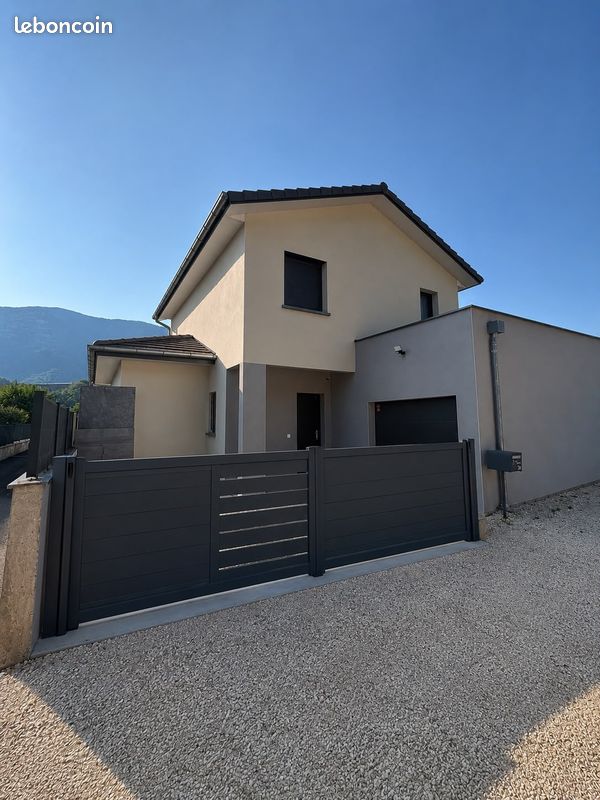 Maison 5 pièces 105 m² · à Vif · 105 m² · 428 000 €