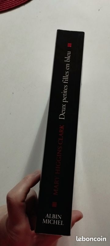 Livre roman Mary Higgins Clark "Deux petites filles en bleu" (image 3)