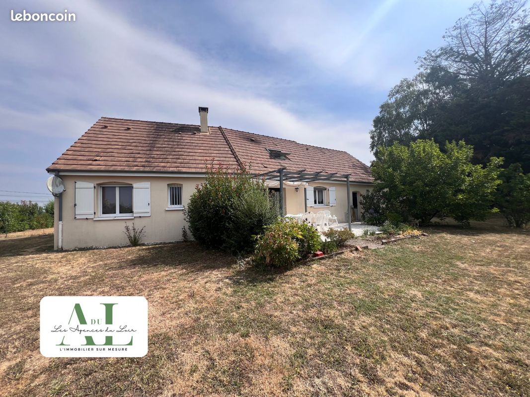 Maison 6 pièces 114 m² · à Mansigné · 114 m² · 174 075 €