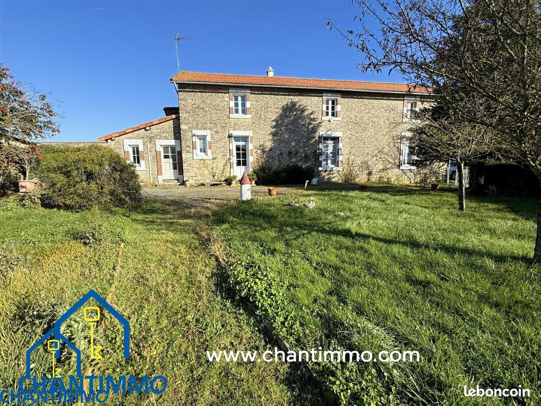 Maison 4 pièces 157 m² · à La Caillère-Saint-Hilaire · 157 m² · 116 600 €