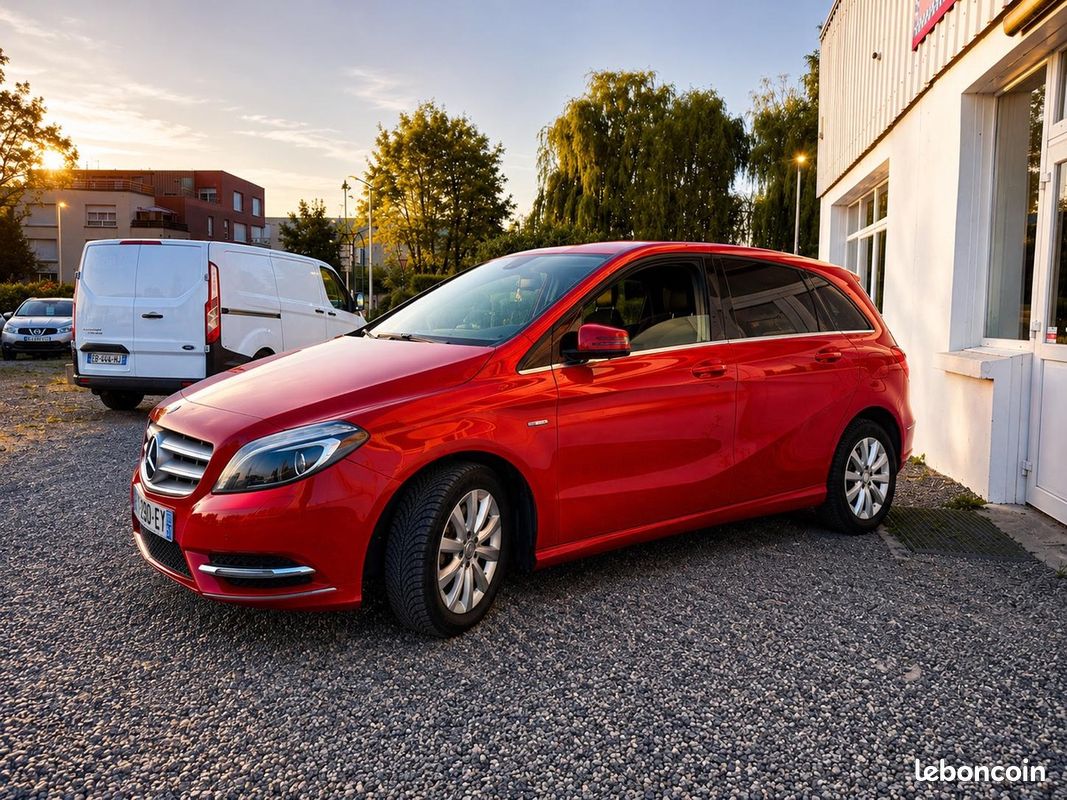 Mercedes-Benz Classe B 180 cdi 110CV 9 (image 2)