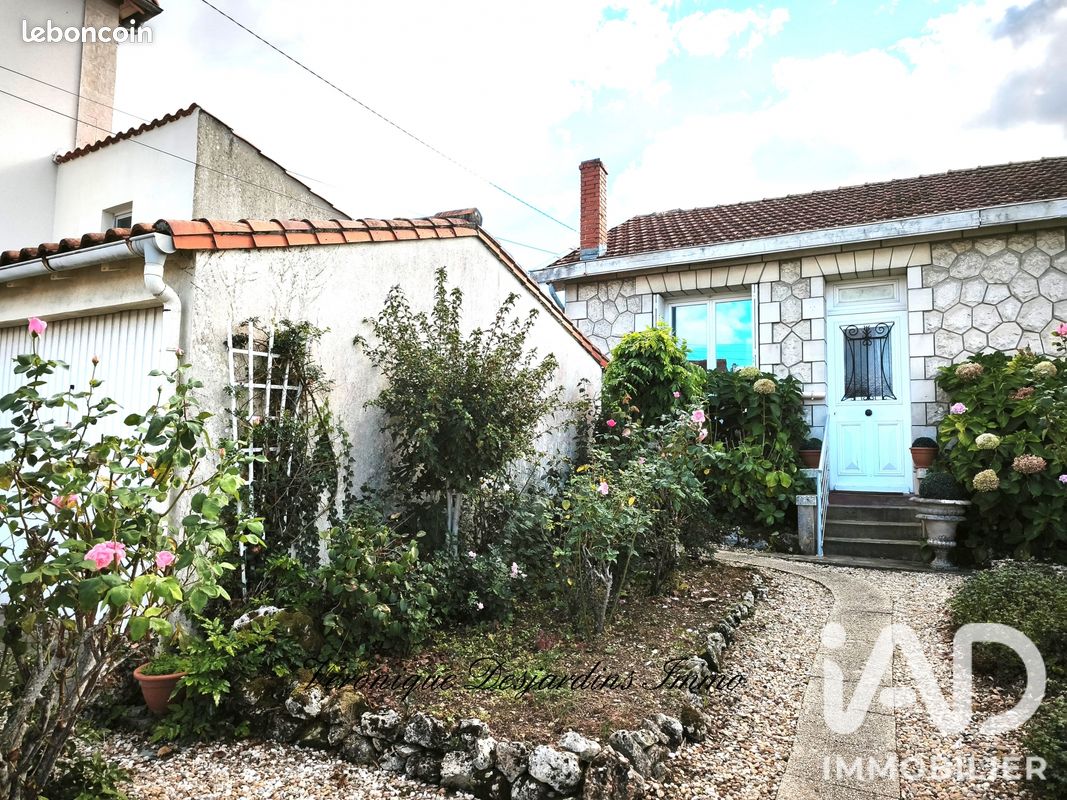 Maison 3 pièces 78 m² · à Saintes · 78 m² · 139 000 €