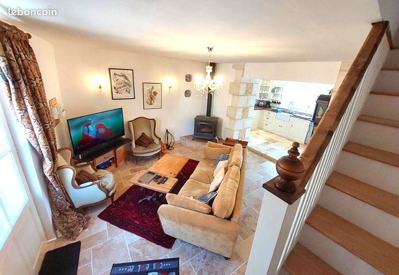 Propriété 3 pièces 65 m² - Pillac 16390 (image principale 3)