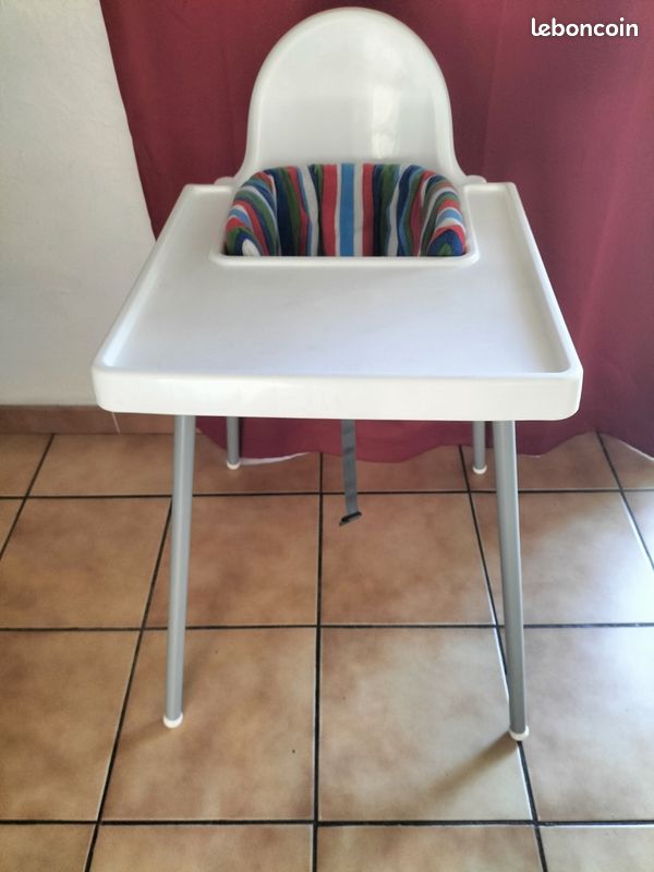 Chaise haute bébé (image 1)