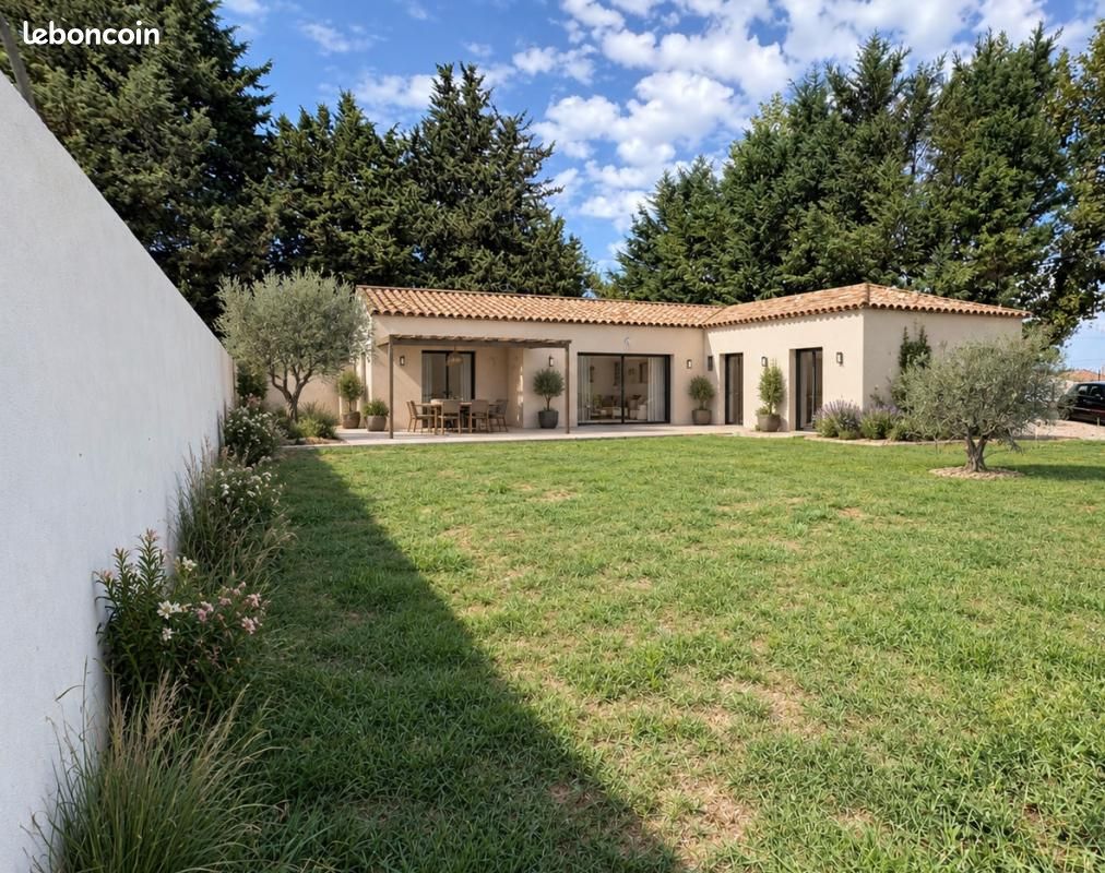 Terrain 450 m² · à Salon-de-Provence · 170 000 €