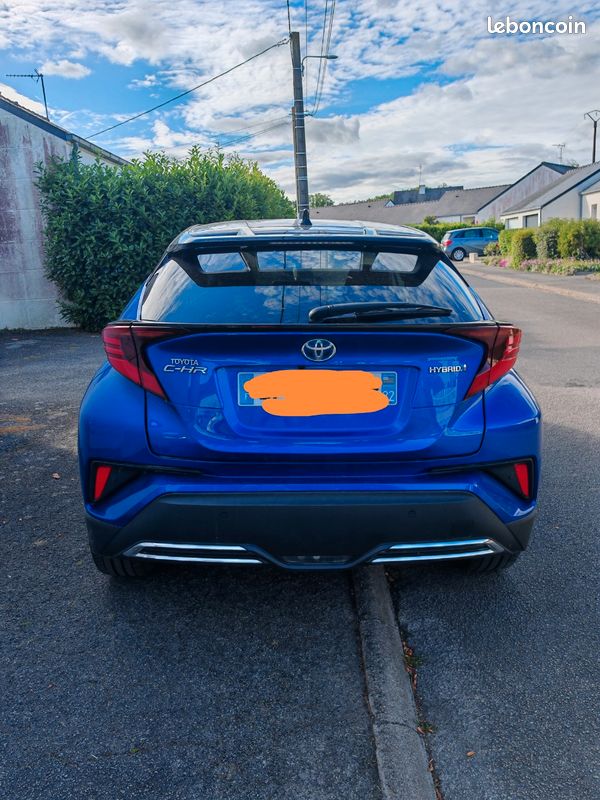 Je vends une Toyota Chr. 2022 (image 2)