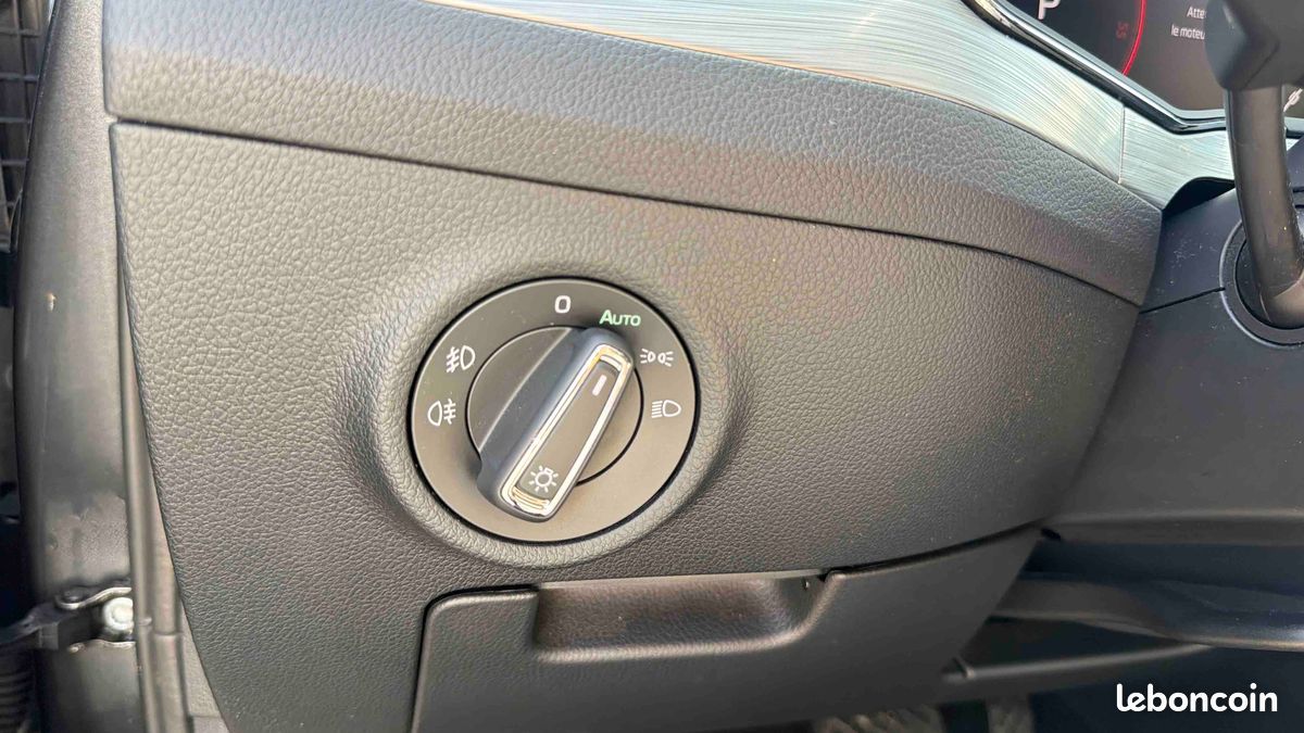 SKODA Superb Combi 2.0 TDI 150 ch DSG7 Ambition (image 32)