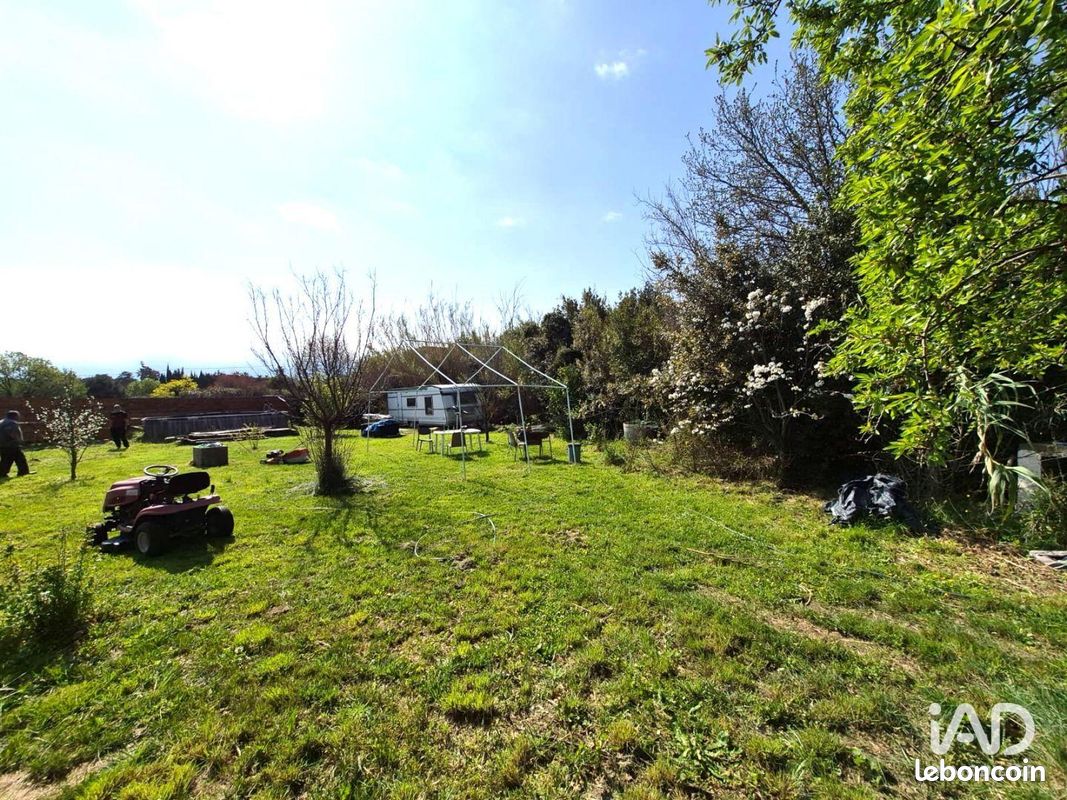Terrain 2389 m² · à Bages · 2 389 m² · 66 000 €