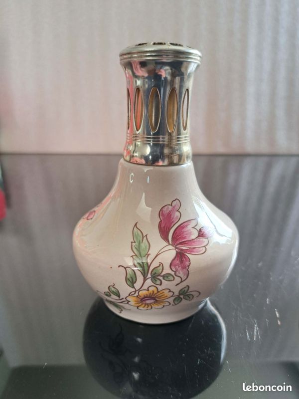LAMPE BERGER PORCELAINE LIMOGES GIRAUD COMPLETE AVEC MECHE ET ETOUFFOIR