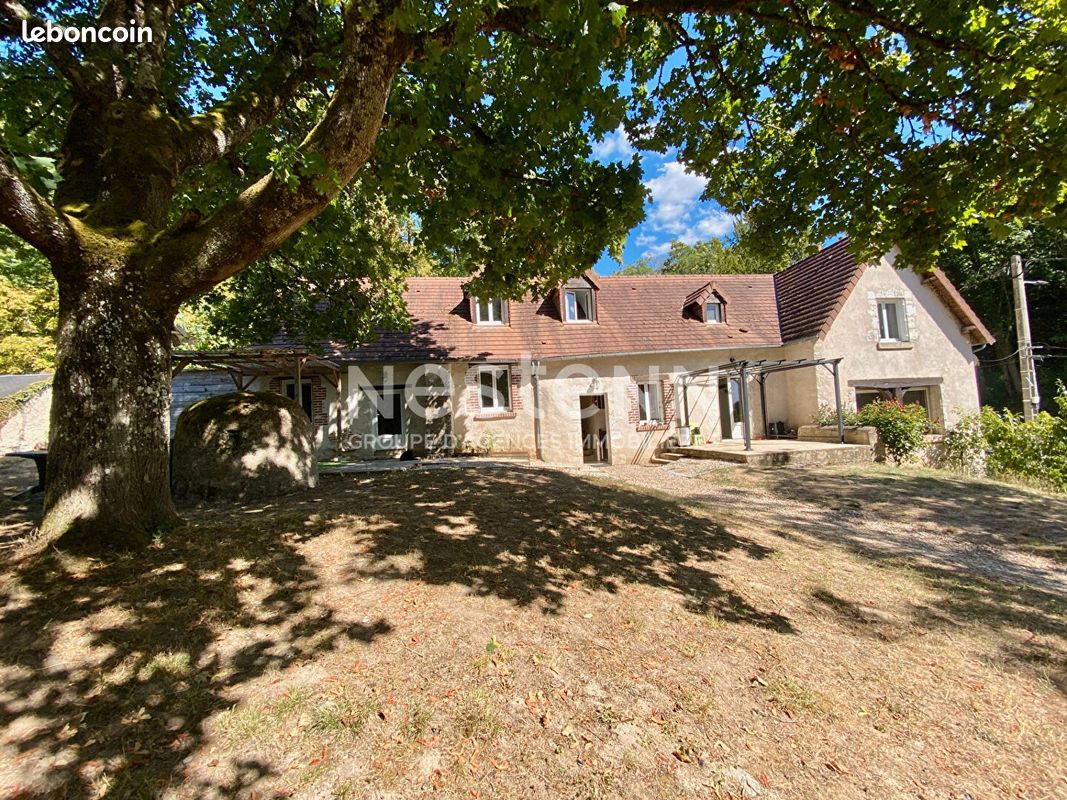 Maison 9 pièces 196 m² · à Saint-Gervais-la-Forêt · 196 m² · 1 590 €/mois