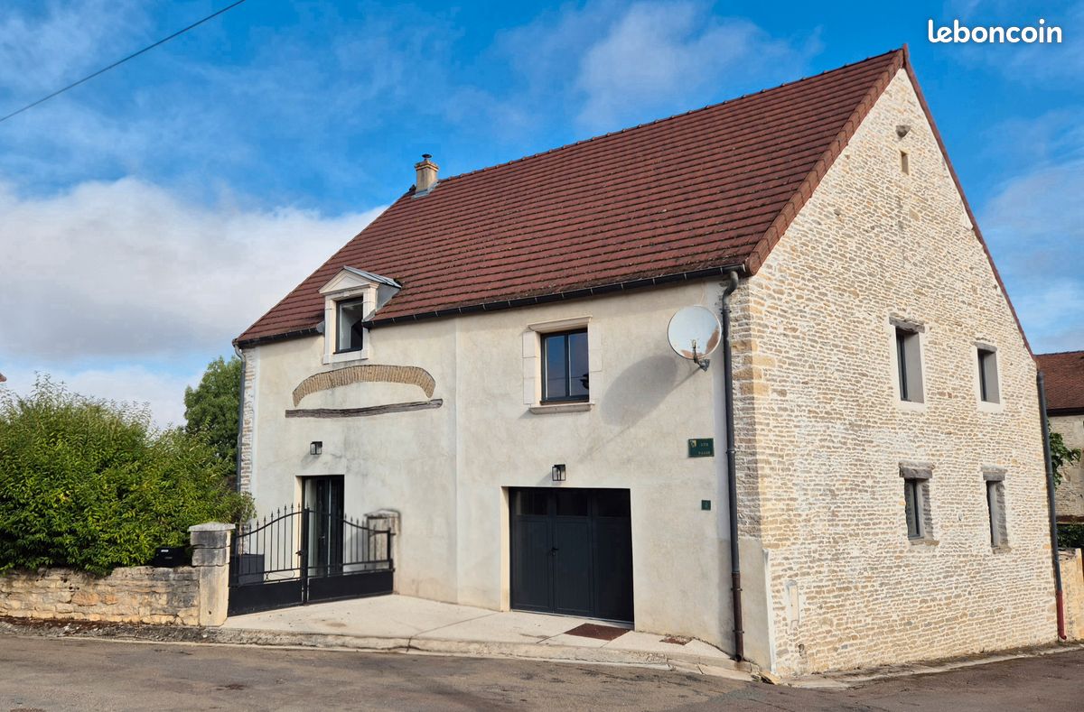 Maison 6 pièces 190 m² · à Pichanges · 190 m² · 365 000 €