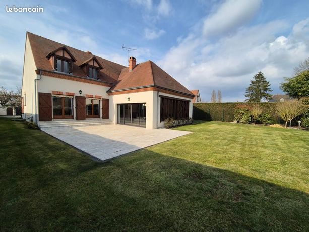 Villa 5 pièces 230 m²
