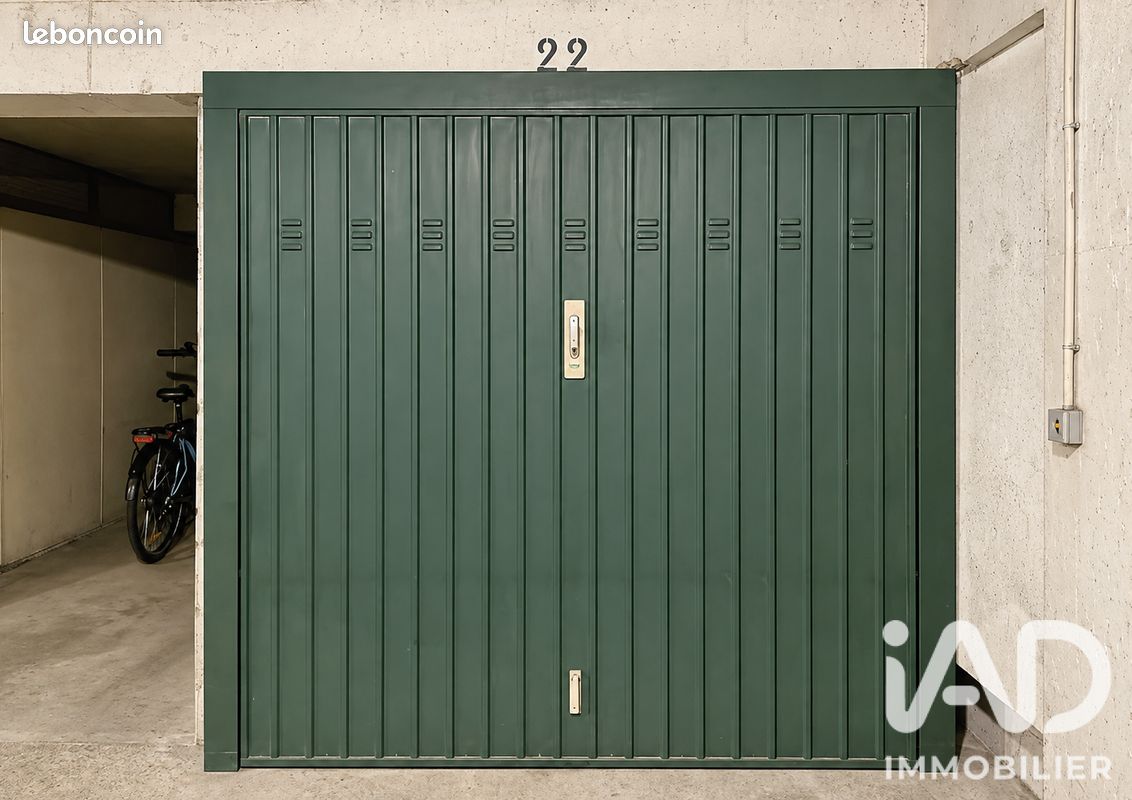 Parking 11 m² · à Paris · 11 m² · 19 000 €
