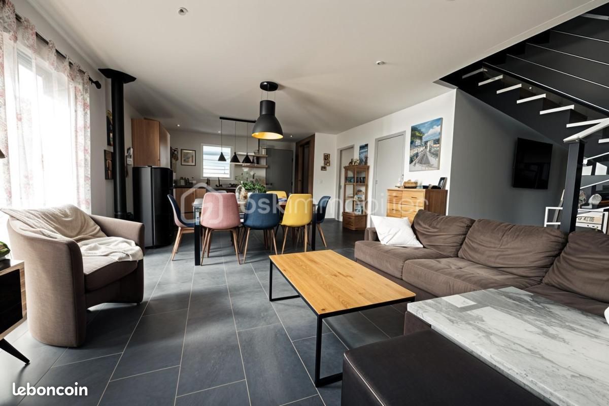 Maison 6 pièces 106 m² · à Saint-Molf · 106 m² · 349 000 €